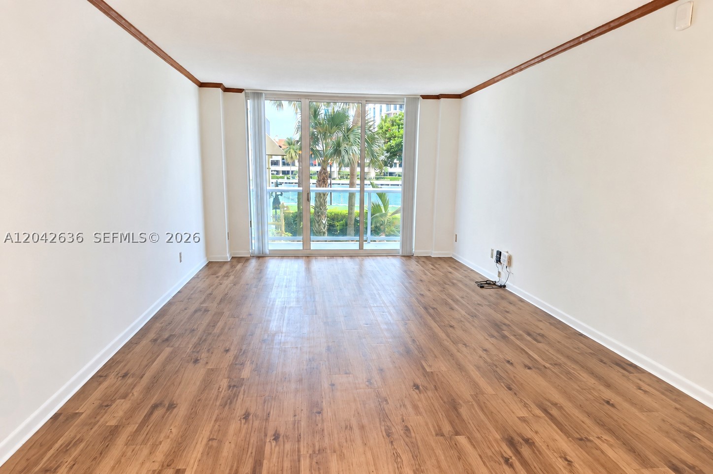 19390 Collins Ave 119 Property Photo 9