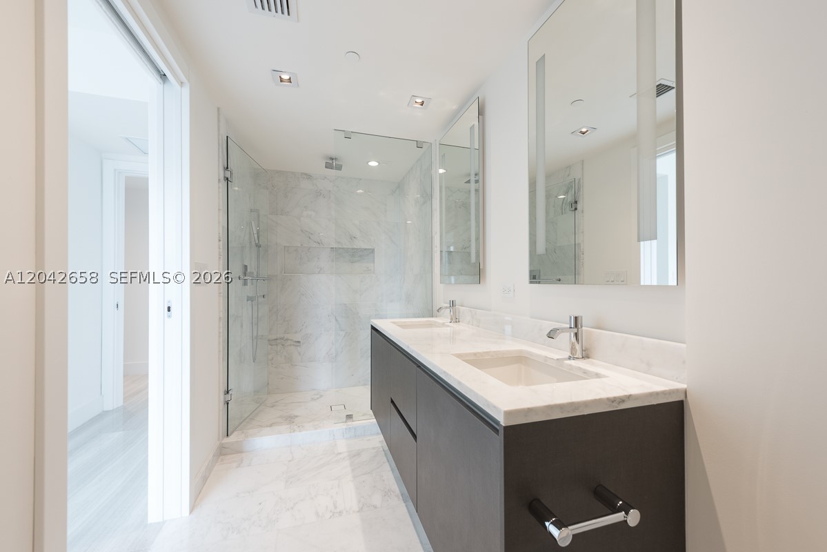 1451 Brickell Ave 2103 Property Photo 16