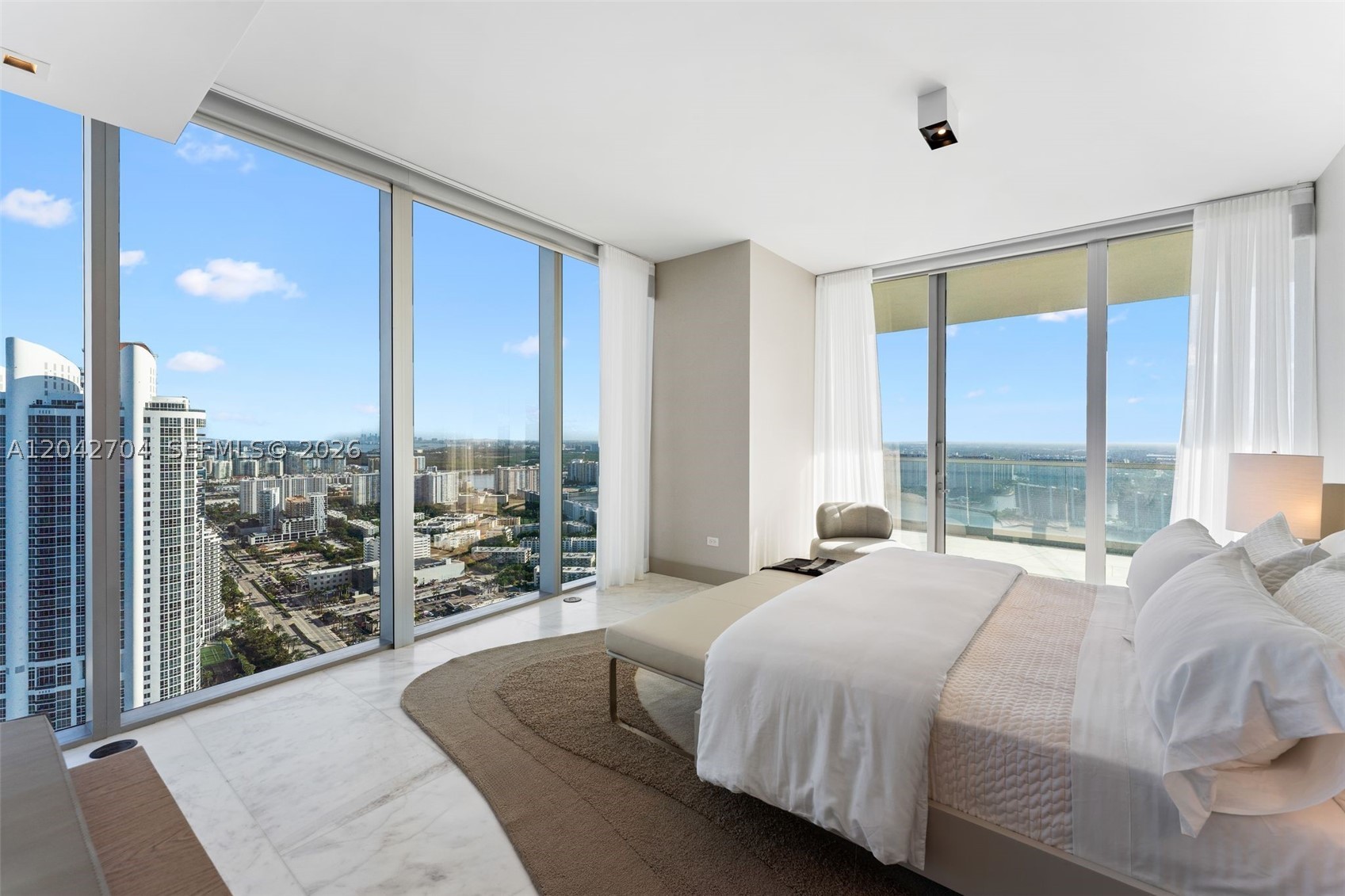 18501 Collins Ave 4003-04 Property Photo 32