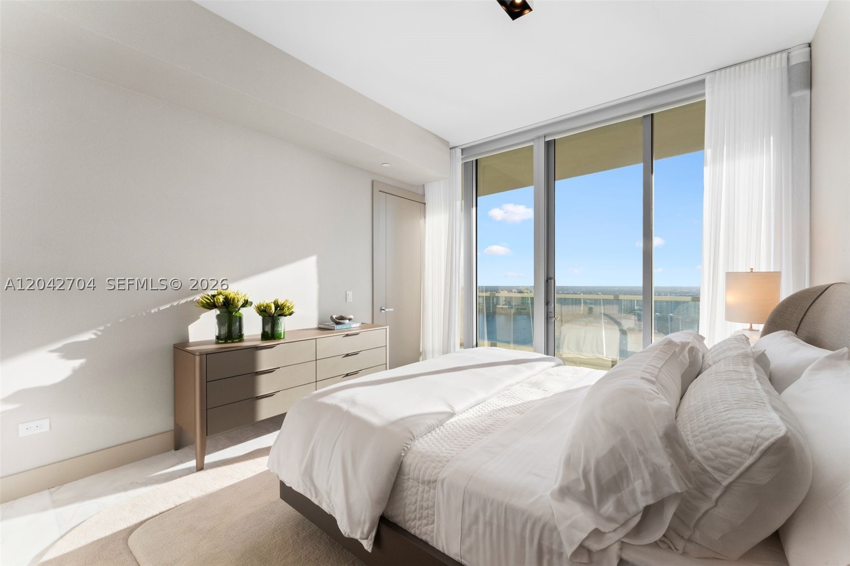 18501 Collins Ave 4003-04 Property Photo 42