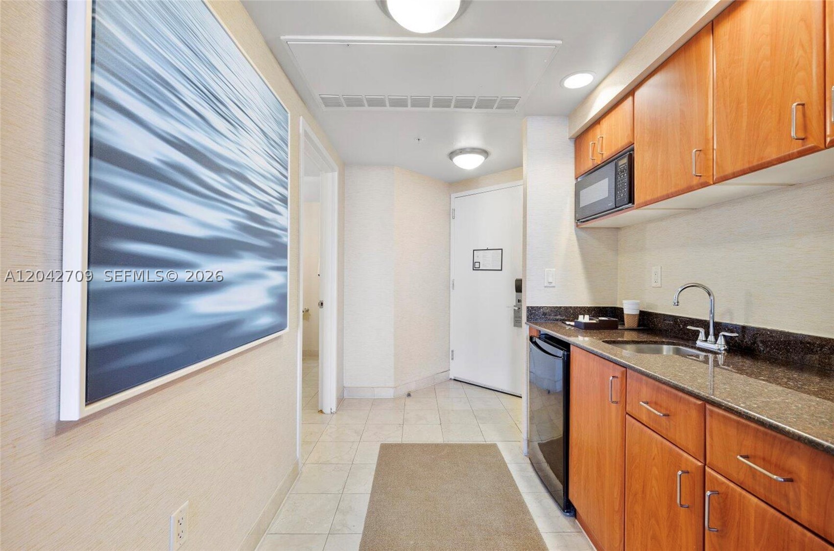 18001 Collins Ave 1702 Property Photo 8