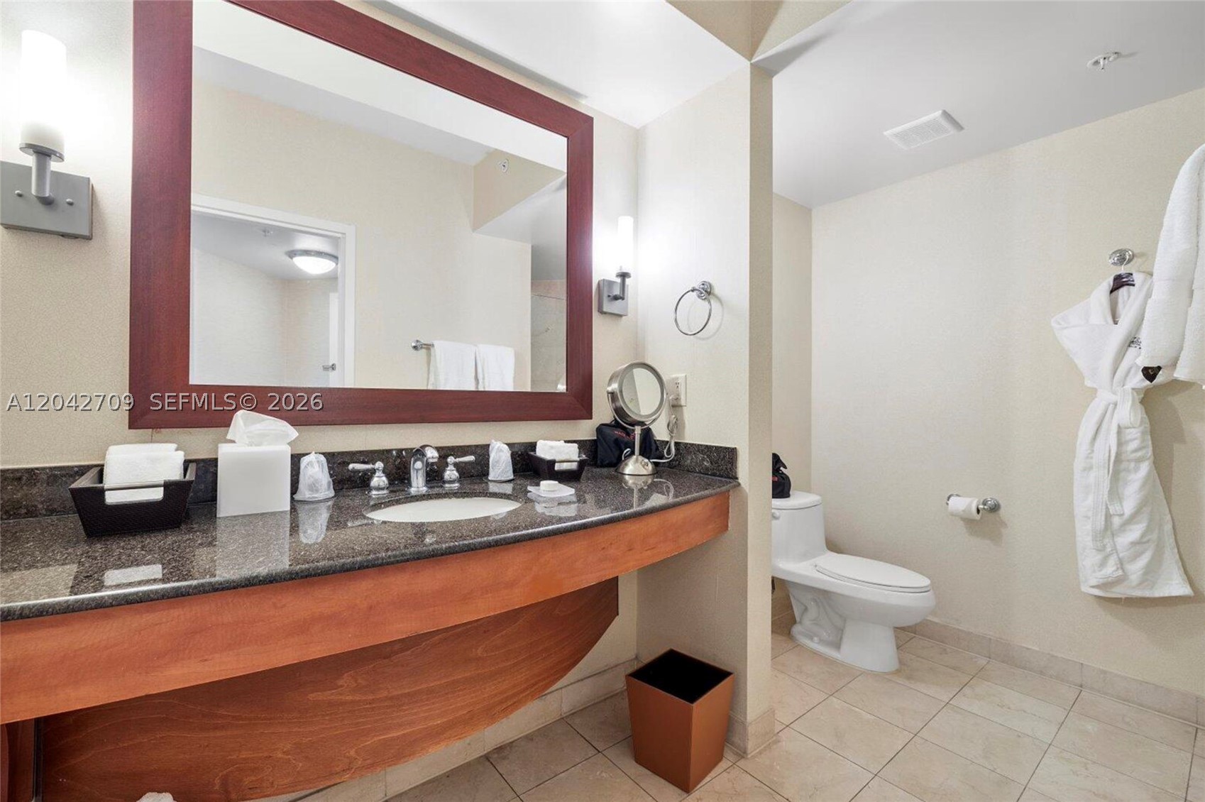 18001 Collins Ave 1702 Property Photo 10