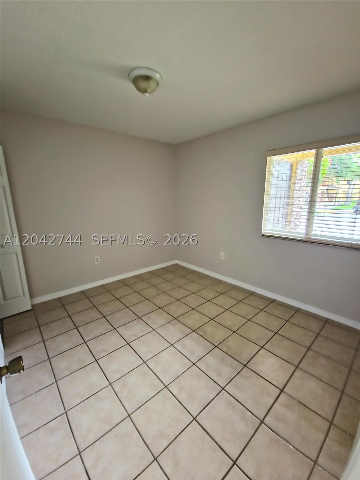 3398 Ne 9th Dr 102 Property Photo 7