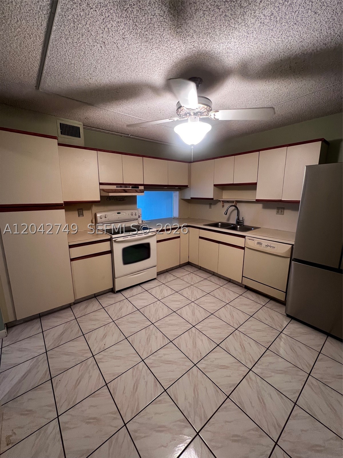 4975 E Sabal Palm Blvd 304 Property Photo 5