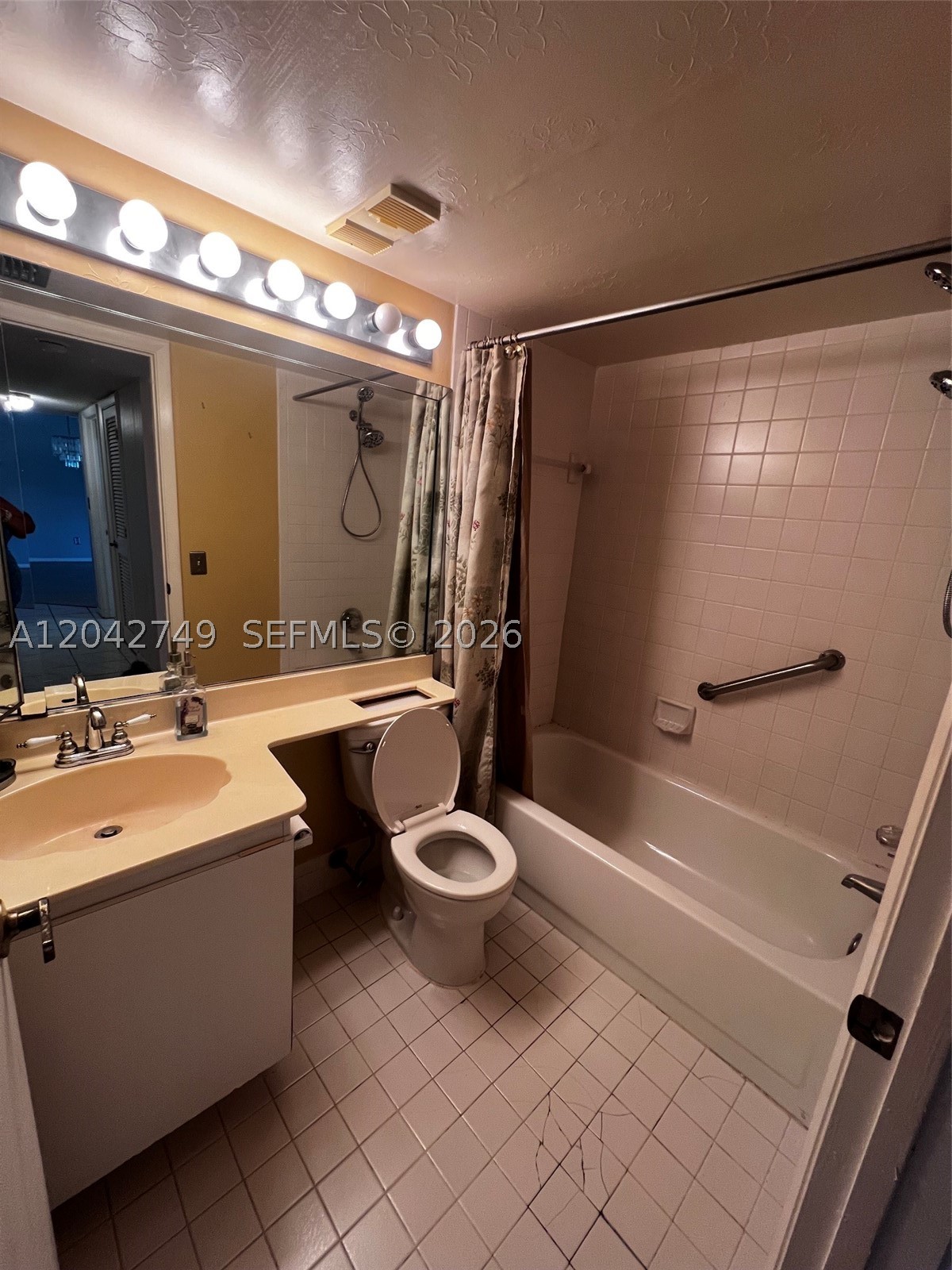 4975 E Sabal Palm Blvd 304 Property Photo 6