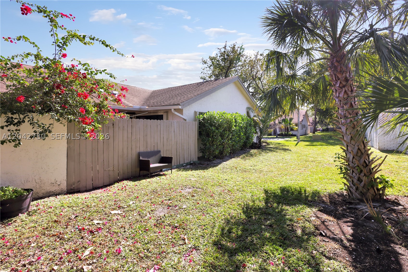 3064 S Oakland Forest Dr 1006 Property Photo 19
