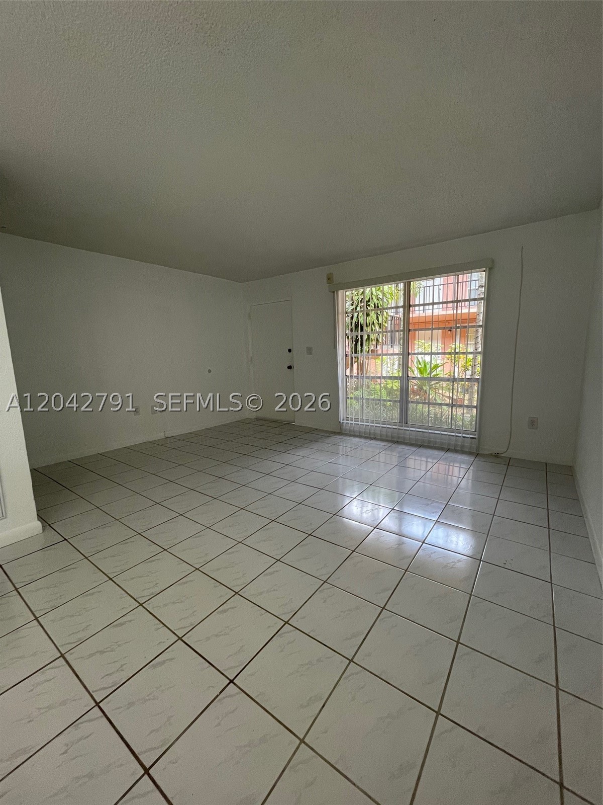 10832 SW 88th St U13 Property Photo 1
