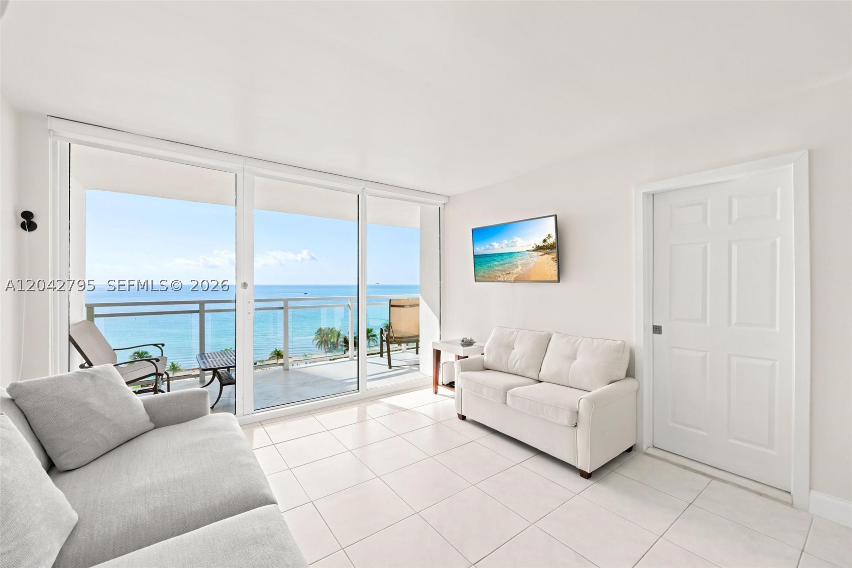 2030 S Ocean Dr 816 Property Photo 3