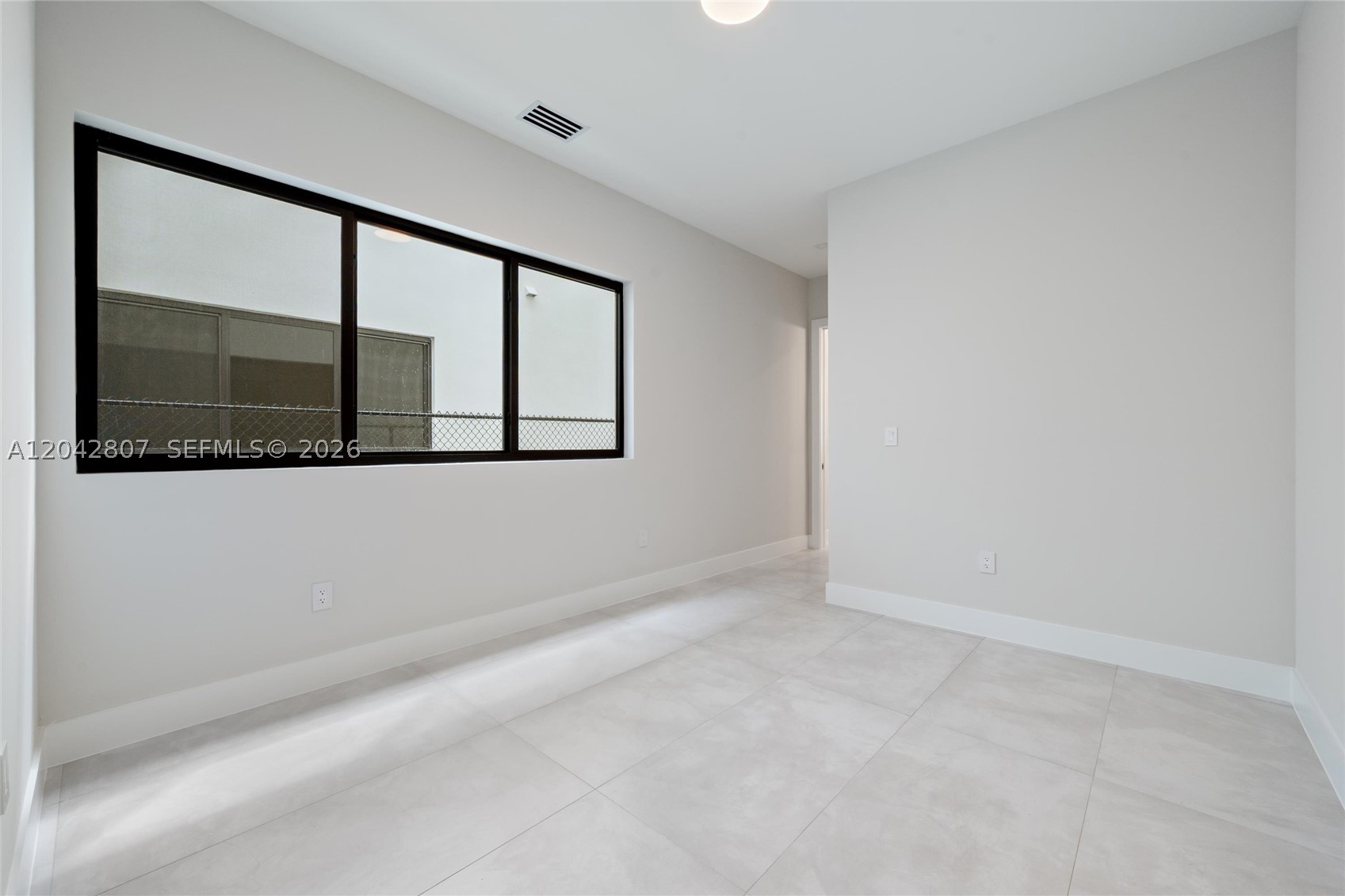 2747 Sw 23rd Ter Property Photo 11