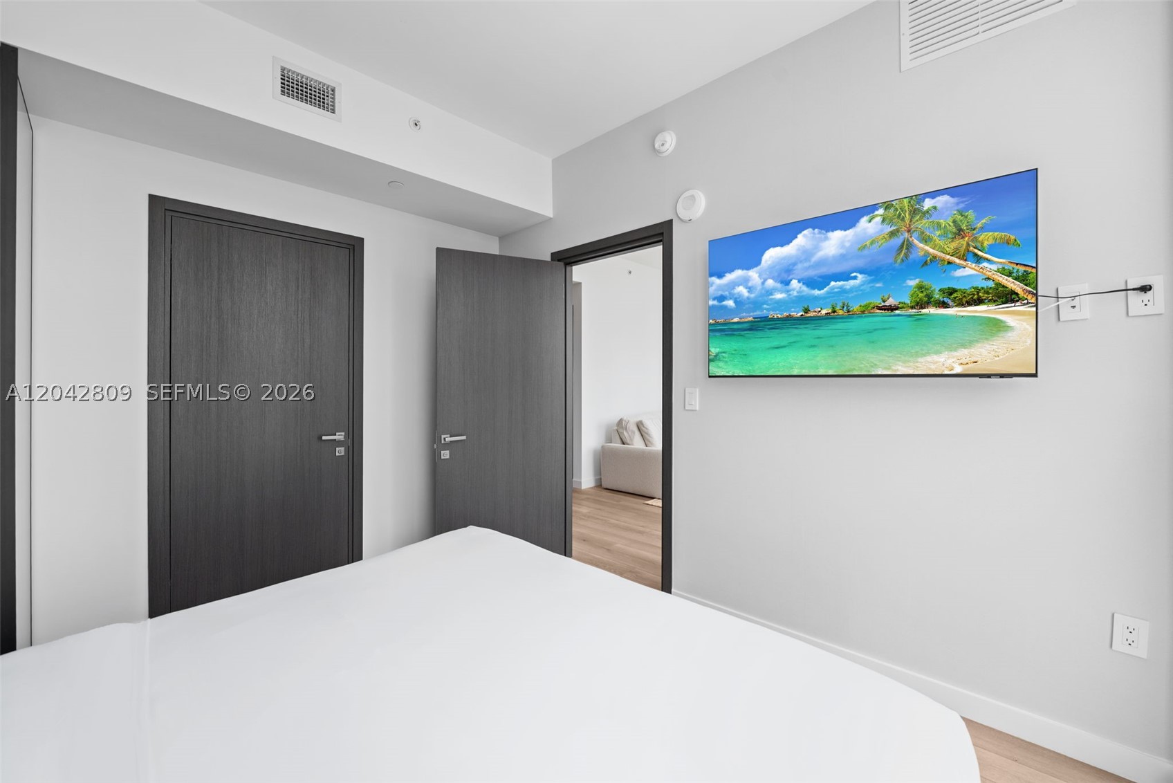 20 Ne 11 2410 Property Photo 29