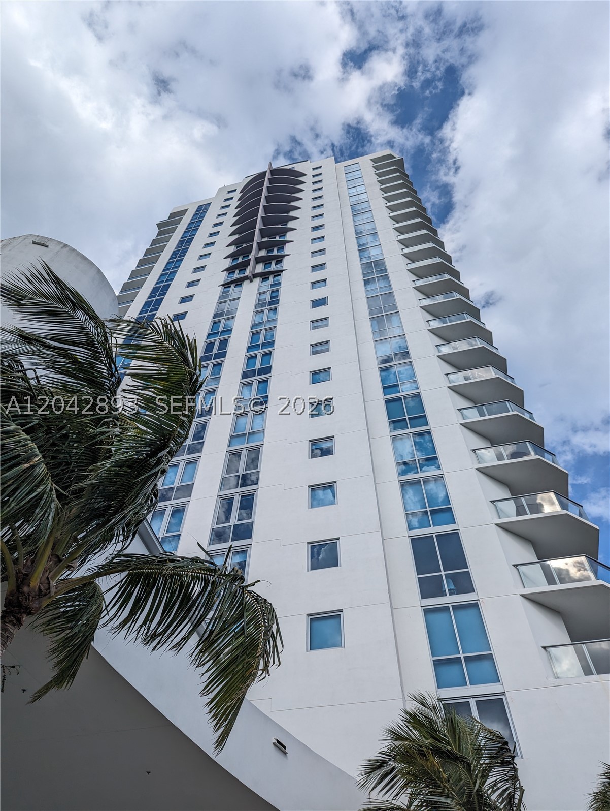 17111 E Biscayne Blvd 1011 Property Photo 4