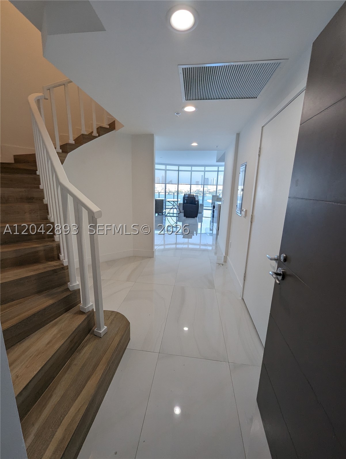 17111 E Biscayne Blvd 1011 Property Photo 10