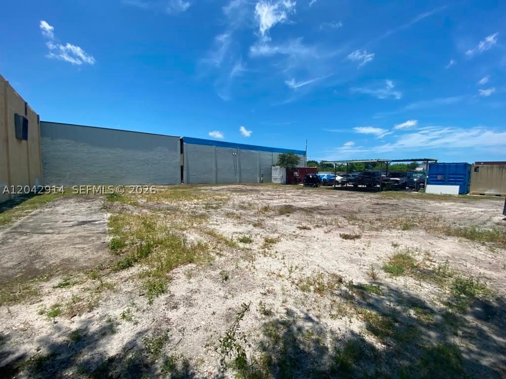 3367 Nw 68th St Property Photo 4