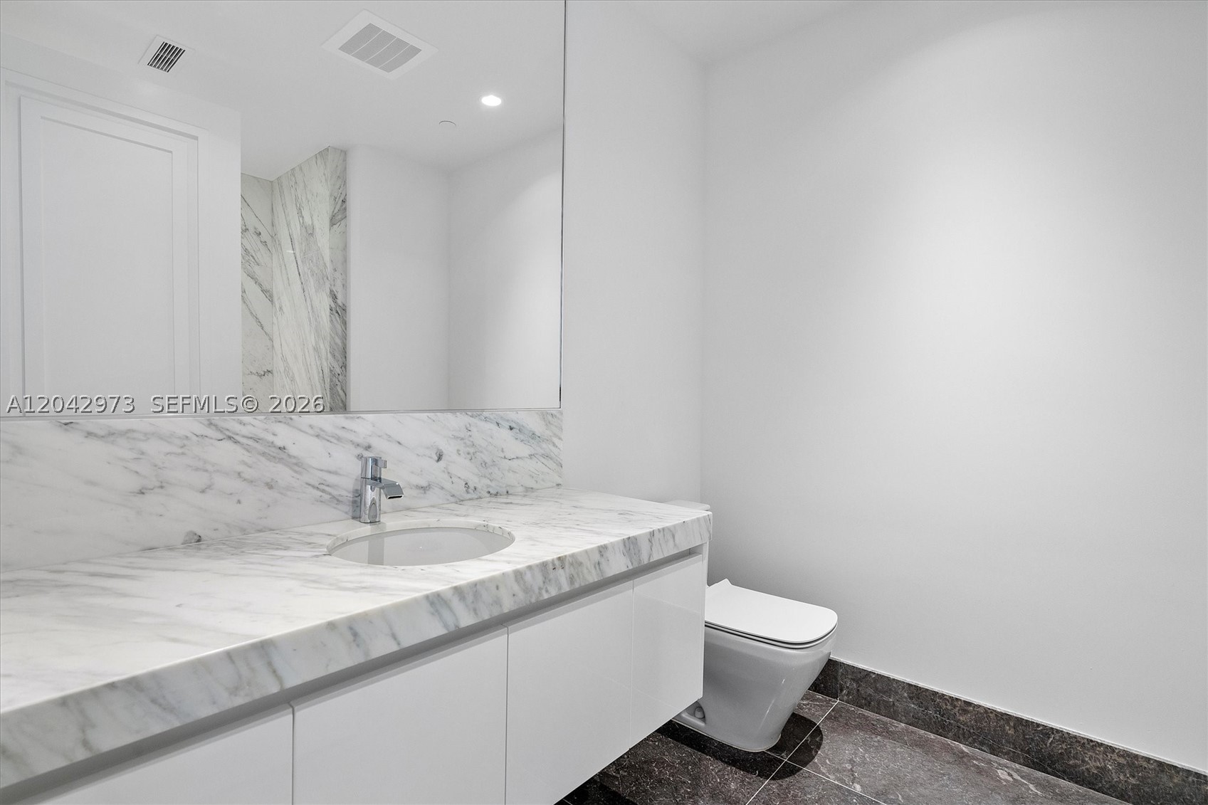 17901 Collins Avenue 902 Property Photo 39
