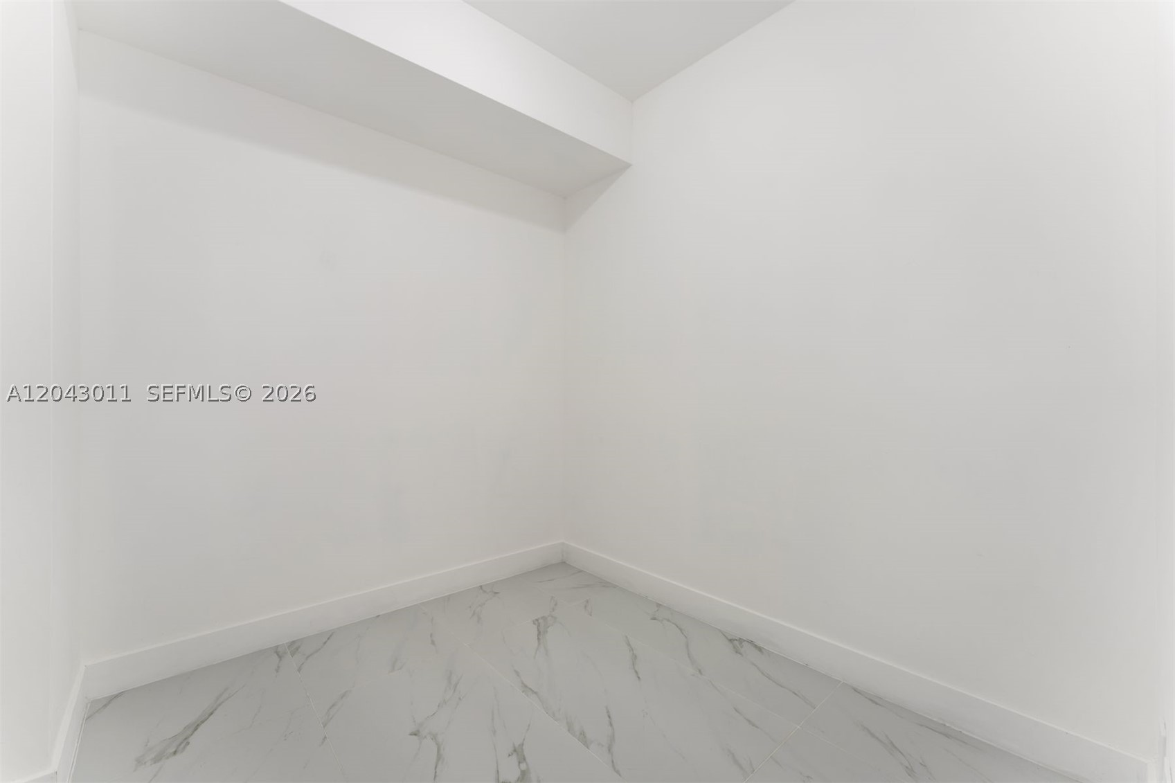 700 Ne 24 St 1004 Property Photo 12