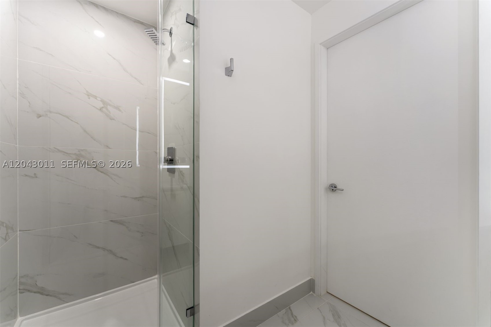 700 Ne 24 St 1004 Property Photo 16