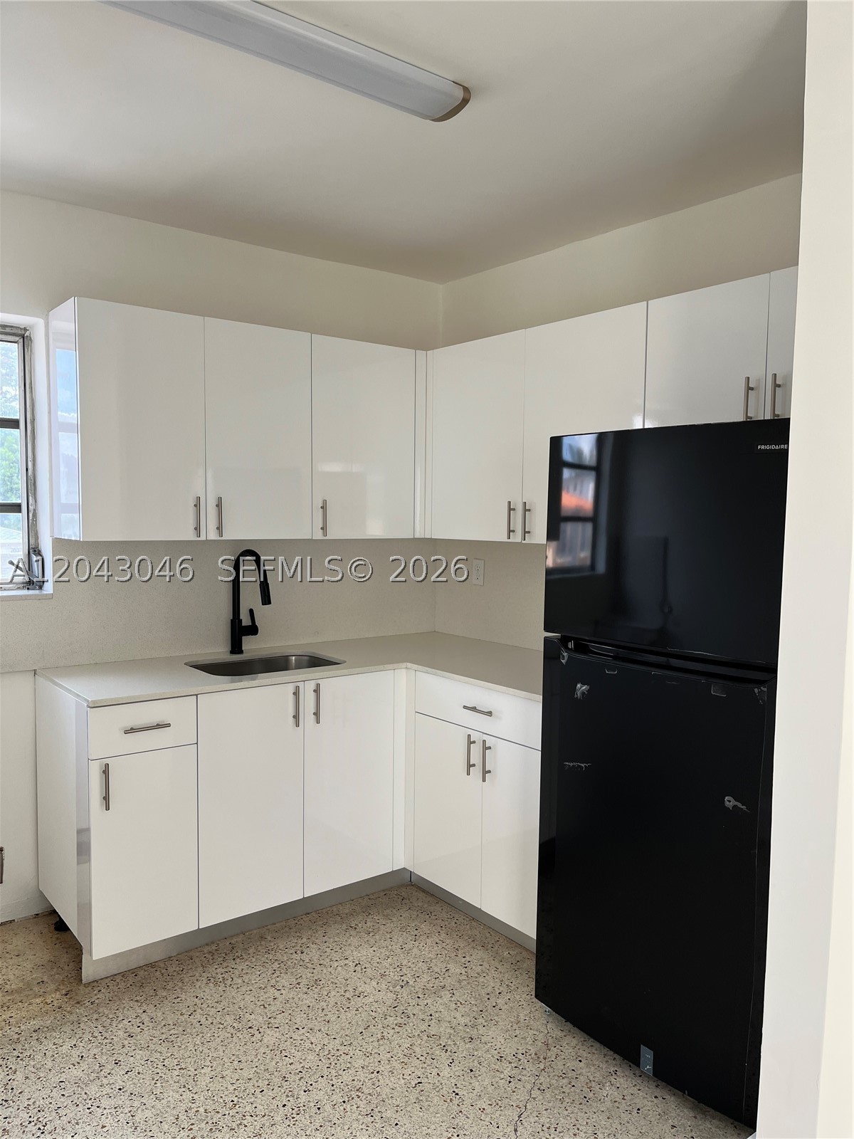 2010 Sw 6th St 4 Property Photo 3