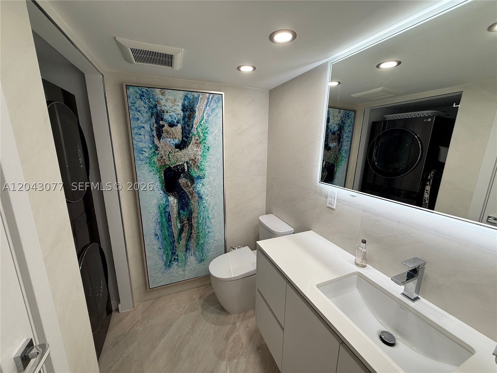 1849 S Ocean Dr Ph5 Property Photo 9