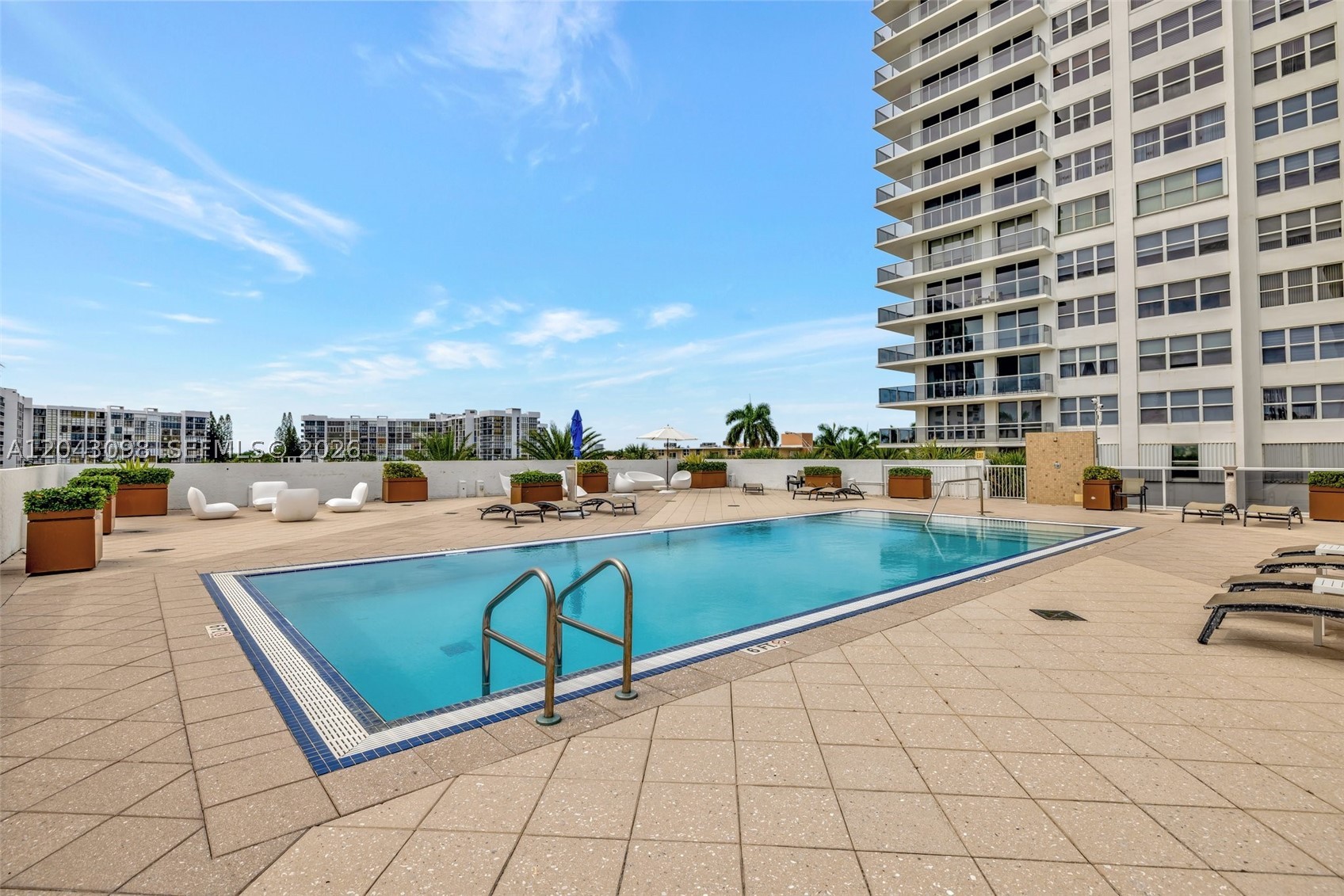 2751 S Ocean Dr 404n Property Photo 28