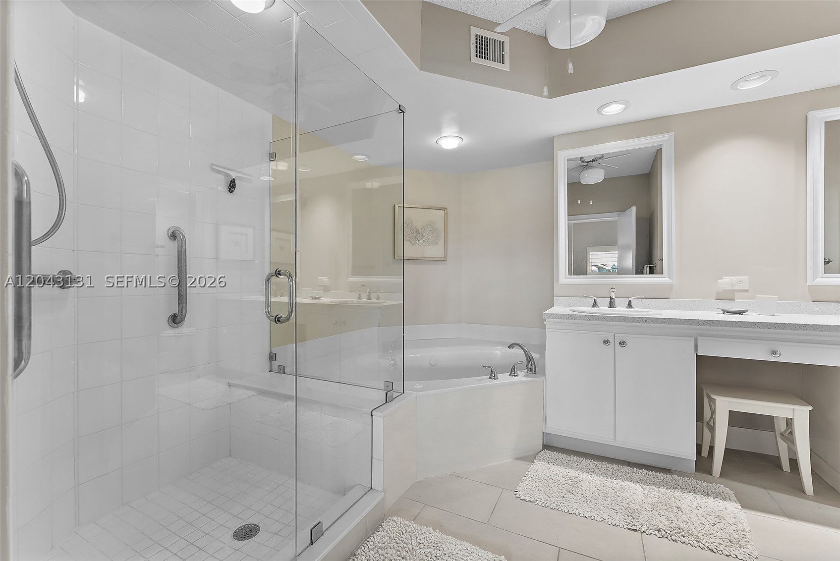 145 Ne Edgewater Dr 4105 Property Photo 19