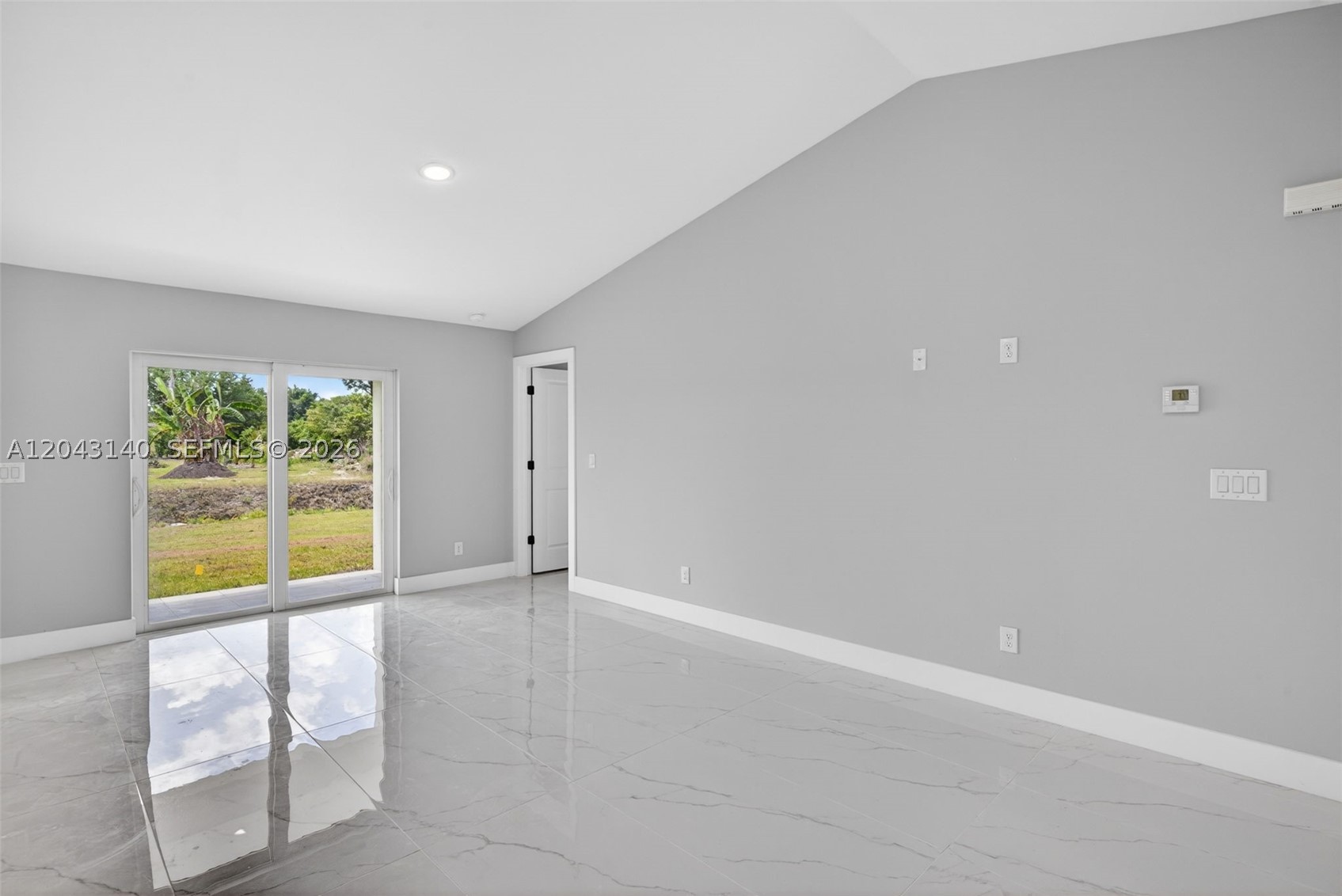 704 E Carbon Property Photo 7