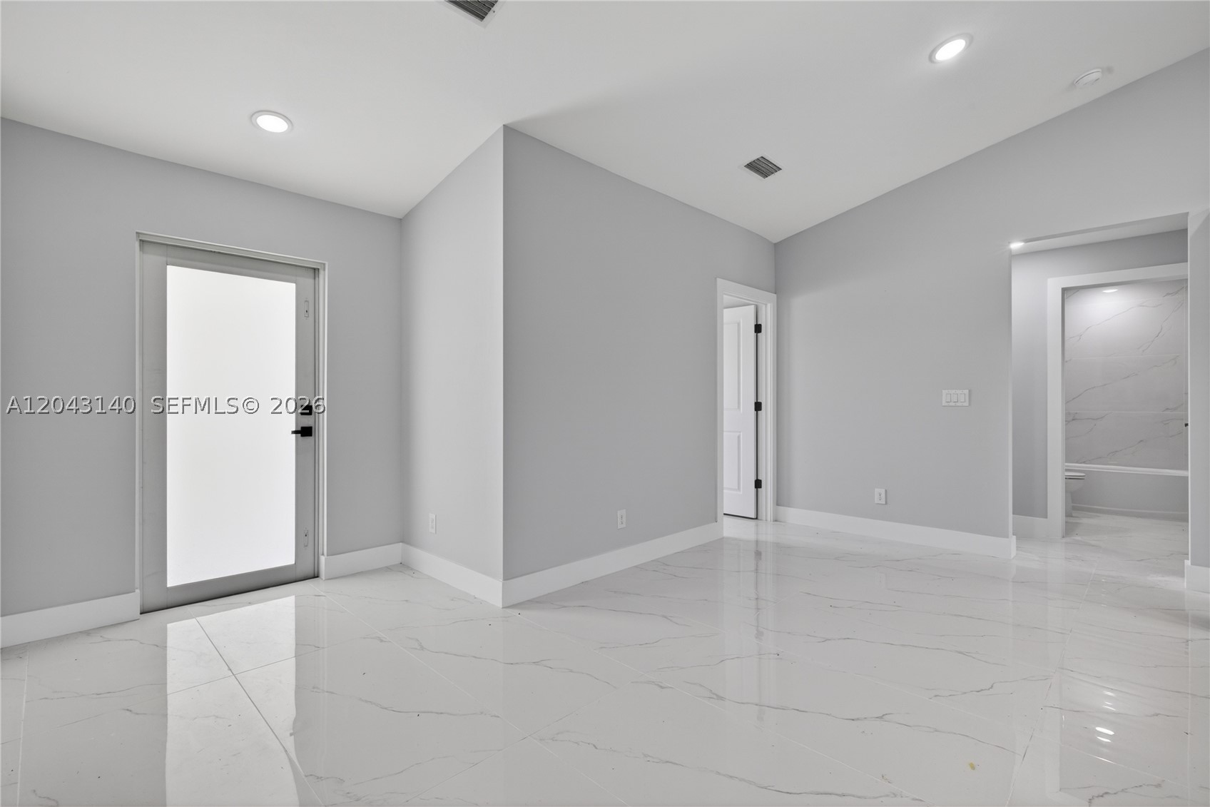 704 E Carbon Property Photo 8