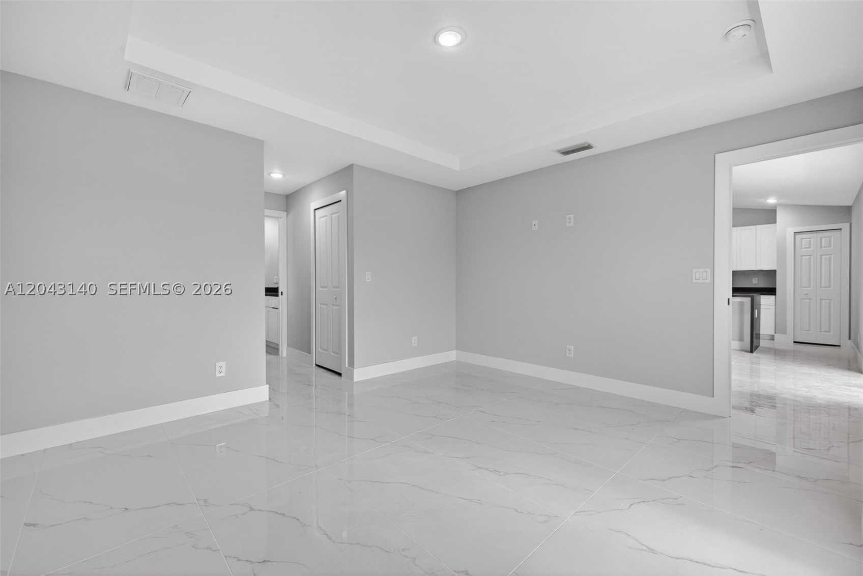 704 E Carbon Property Photo 21