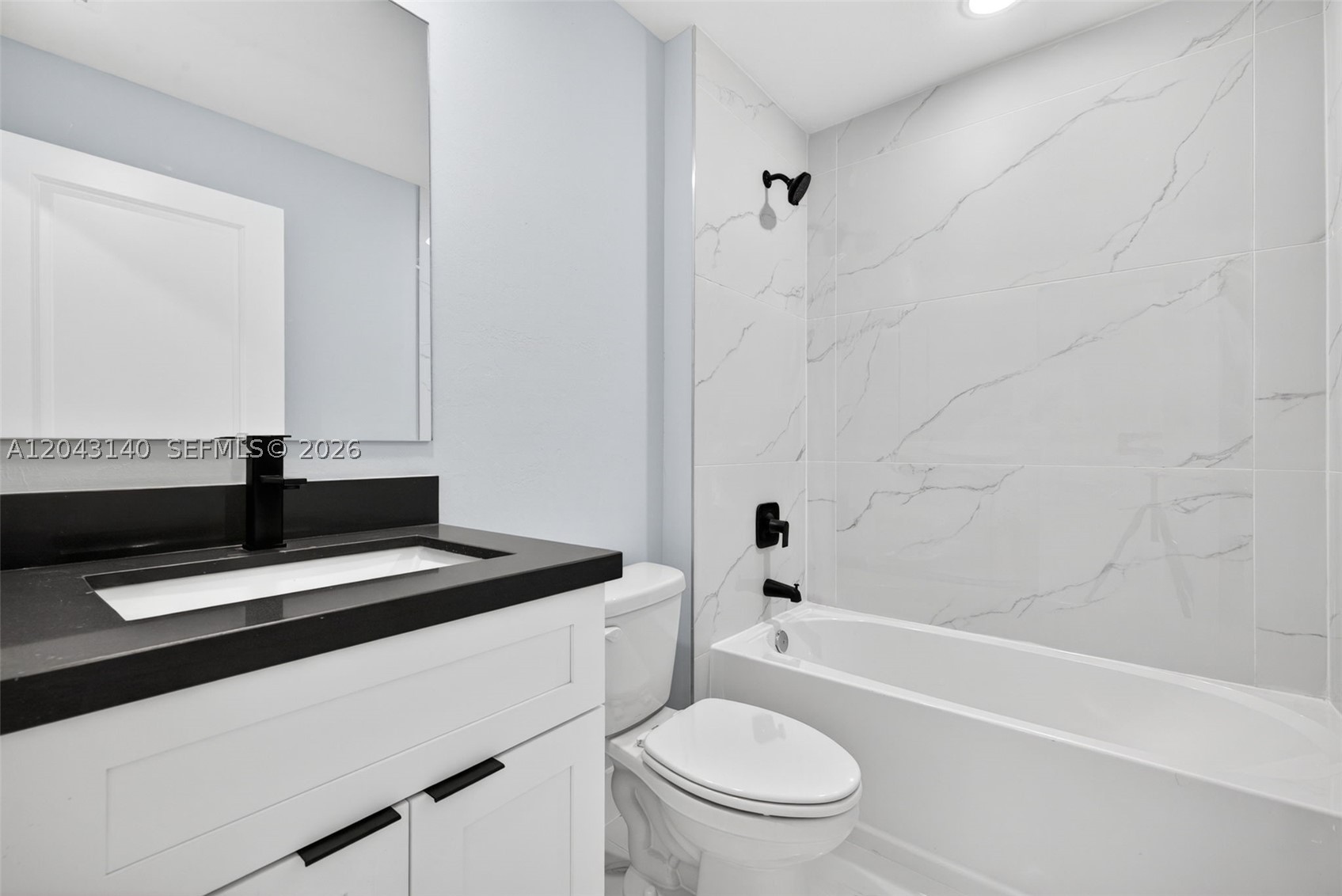 704 E Carbon Property Photo 30