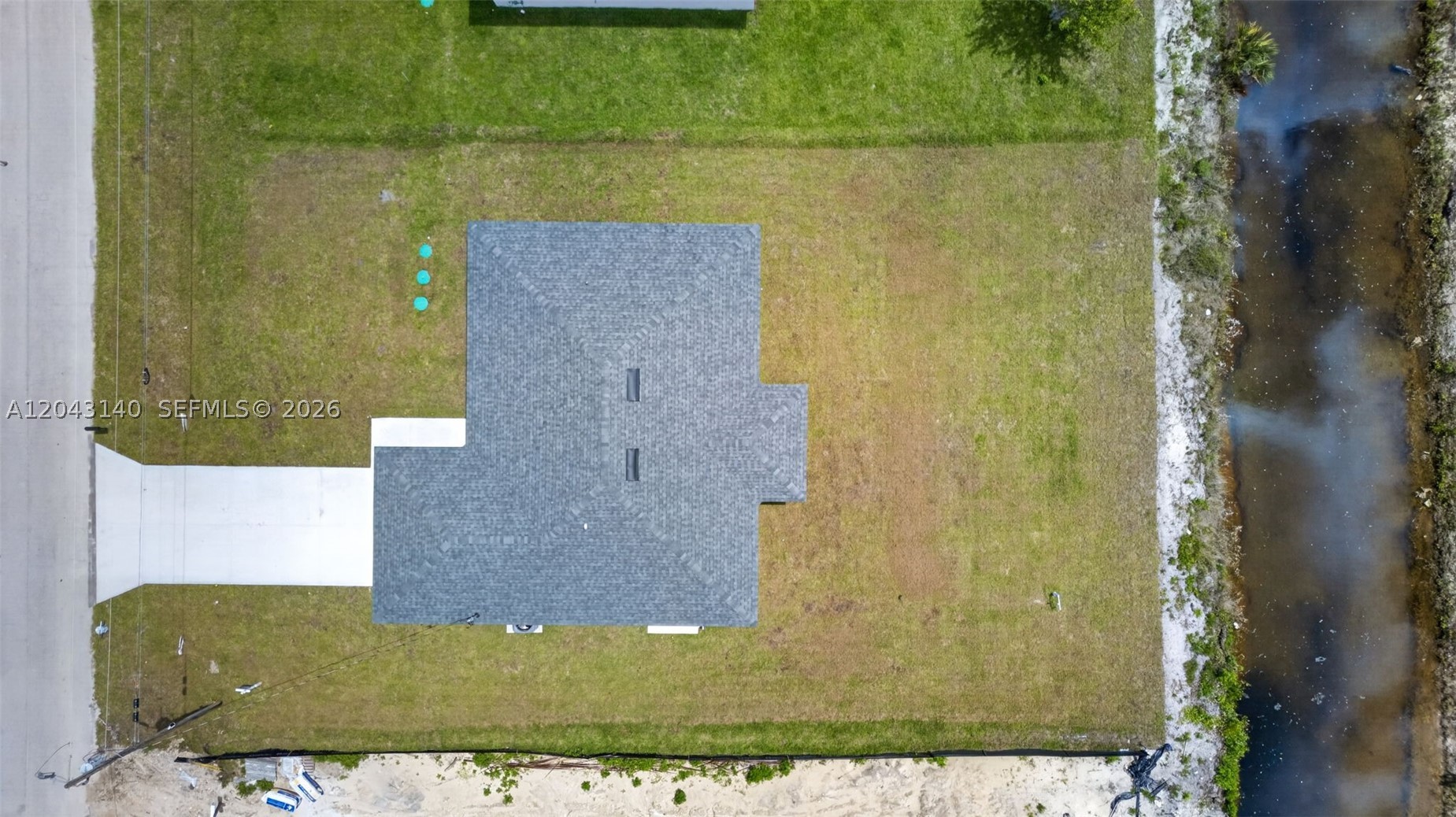 704 E Carbon Property Photo 54