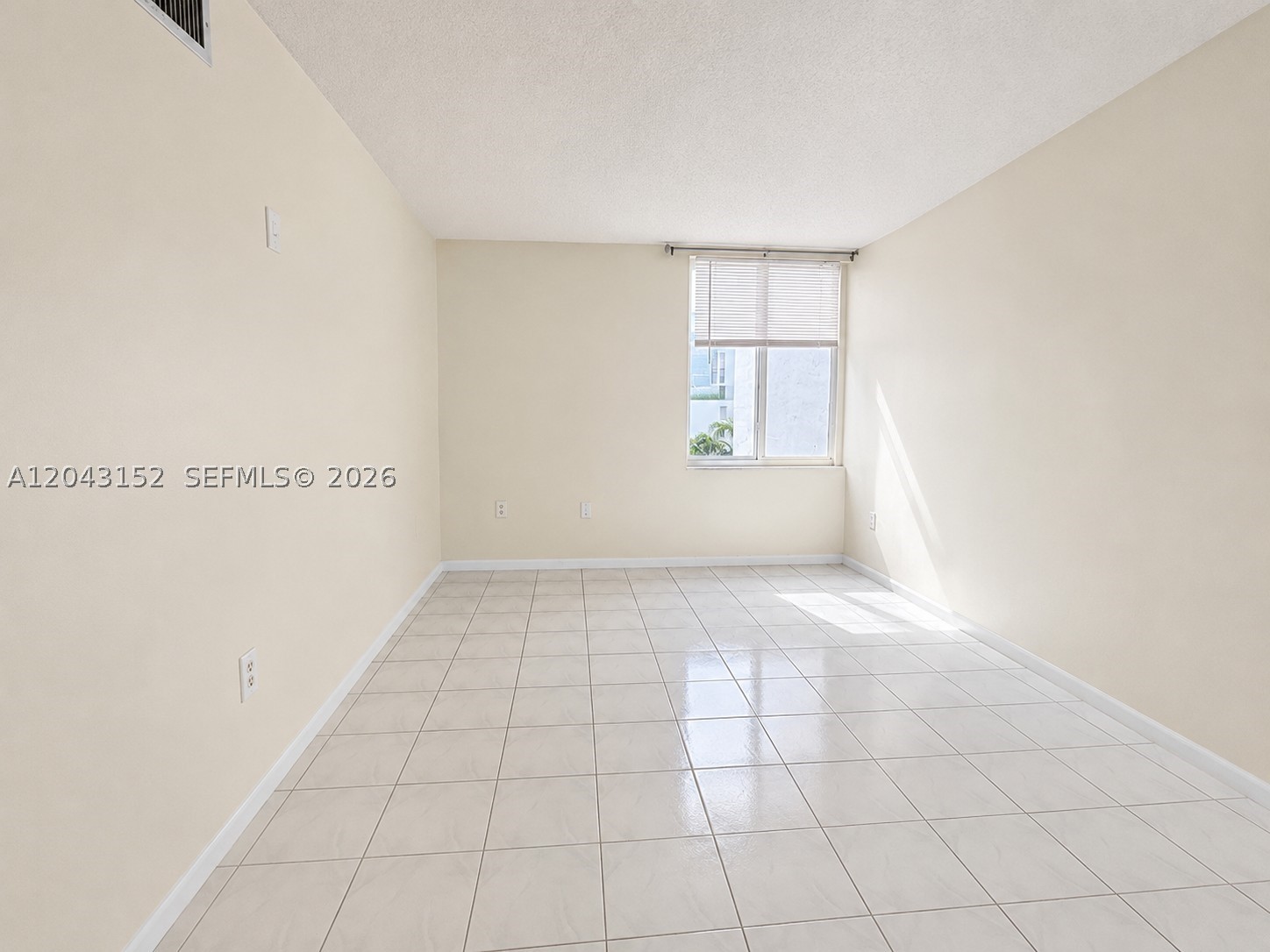A12043152 Property Photo 7
