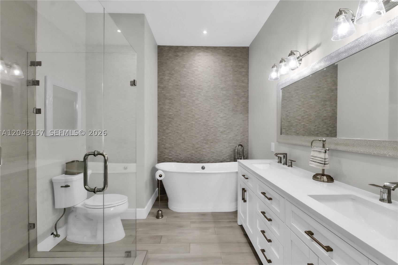720 S Old Nob Hill Rd Property Photo 11