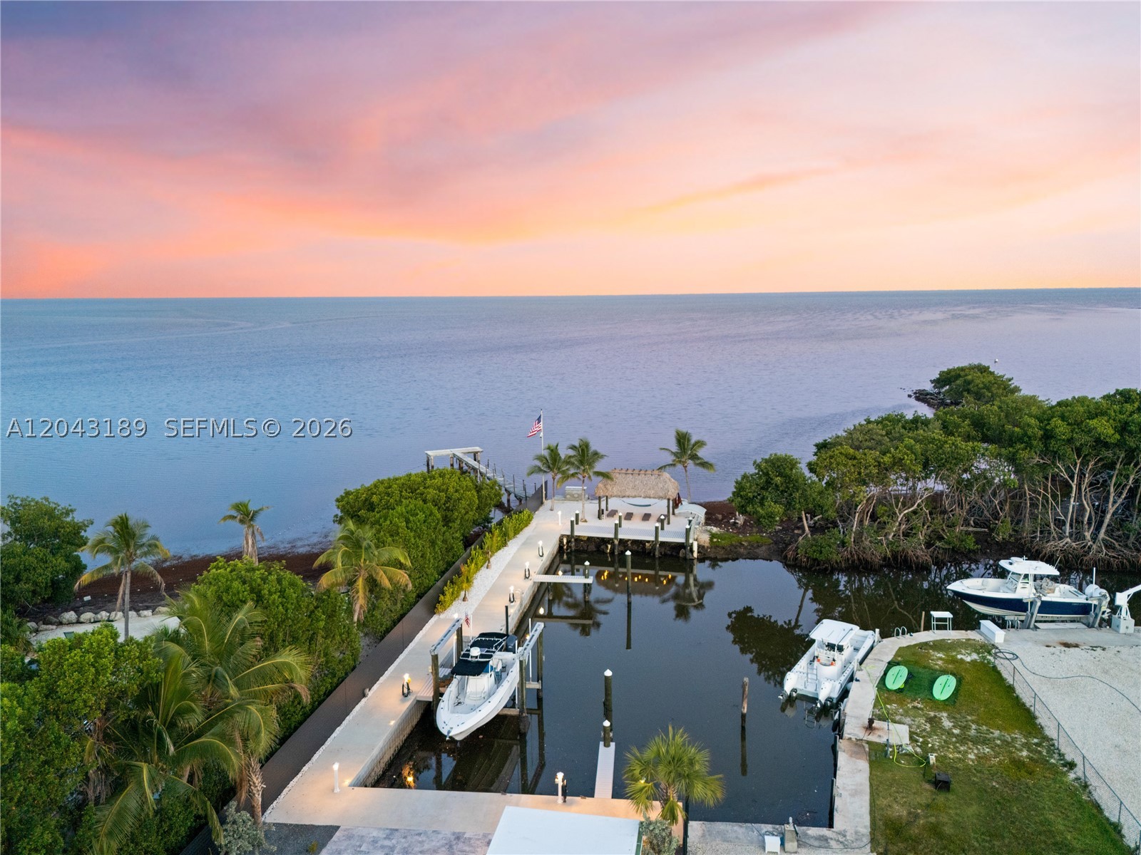 16 Seaside Ave Property Photo 3