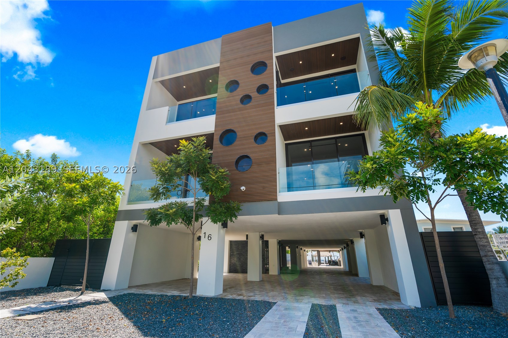16 Seaside Ave Property Photo 11