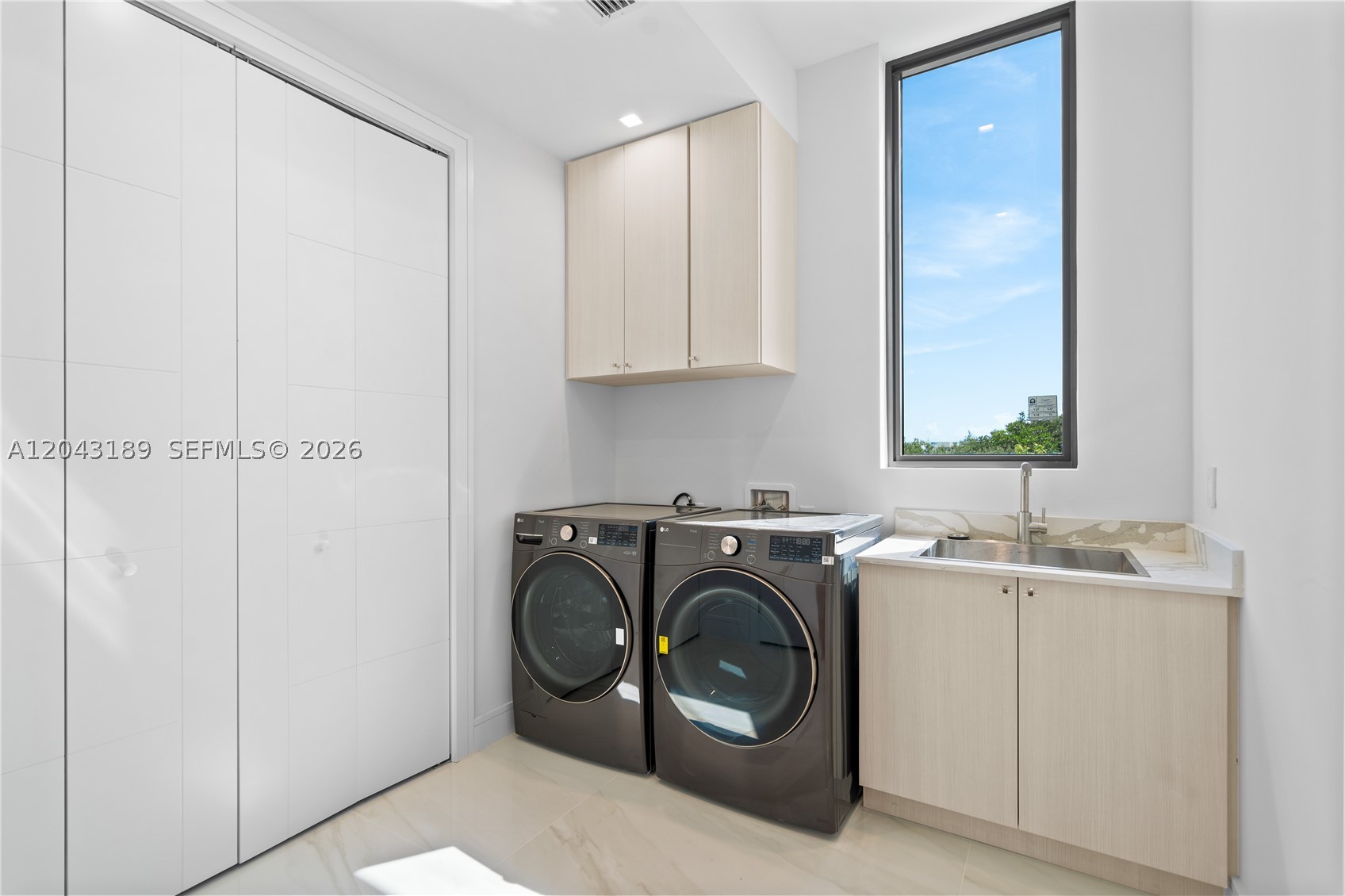 16 Seaside Ave Property Photo 37