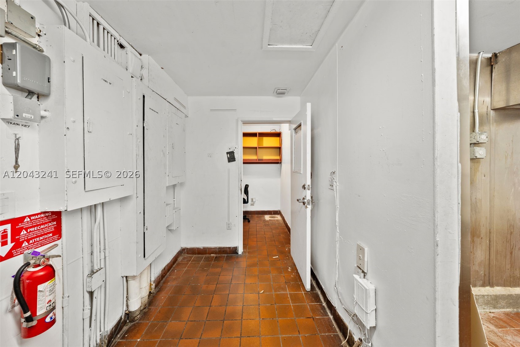 1586 S Dixie Hwy Property Photo 39