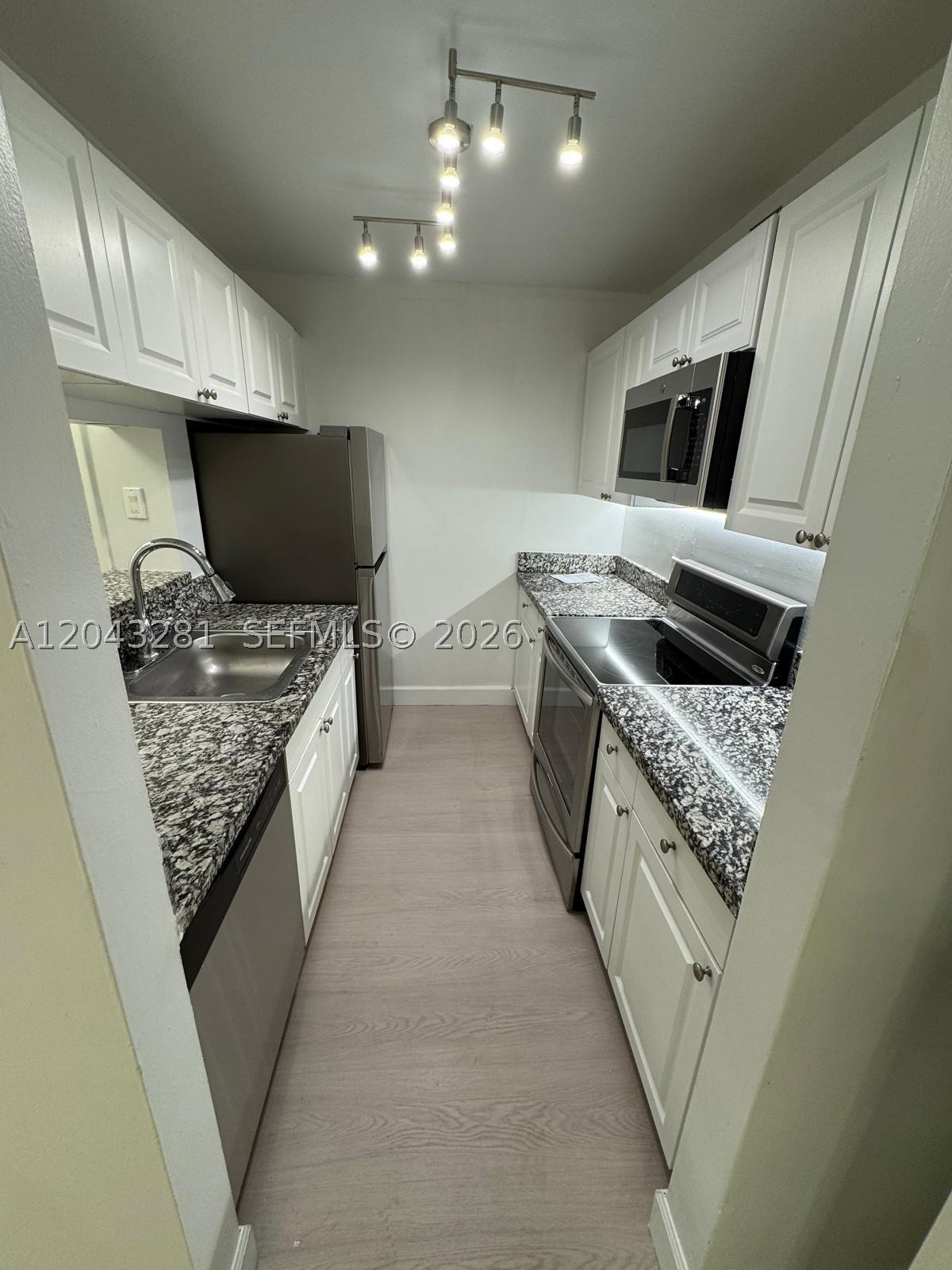 4341 W Mcnab Rd 21 Property Photo 10