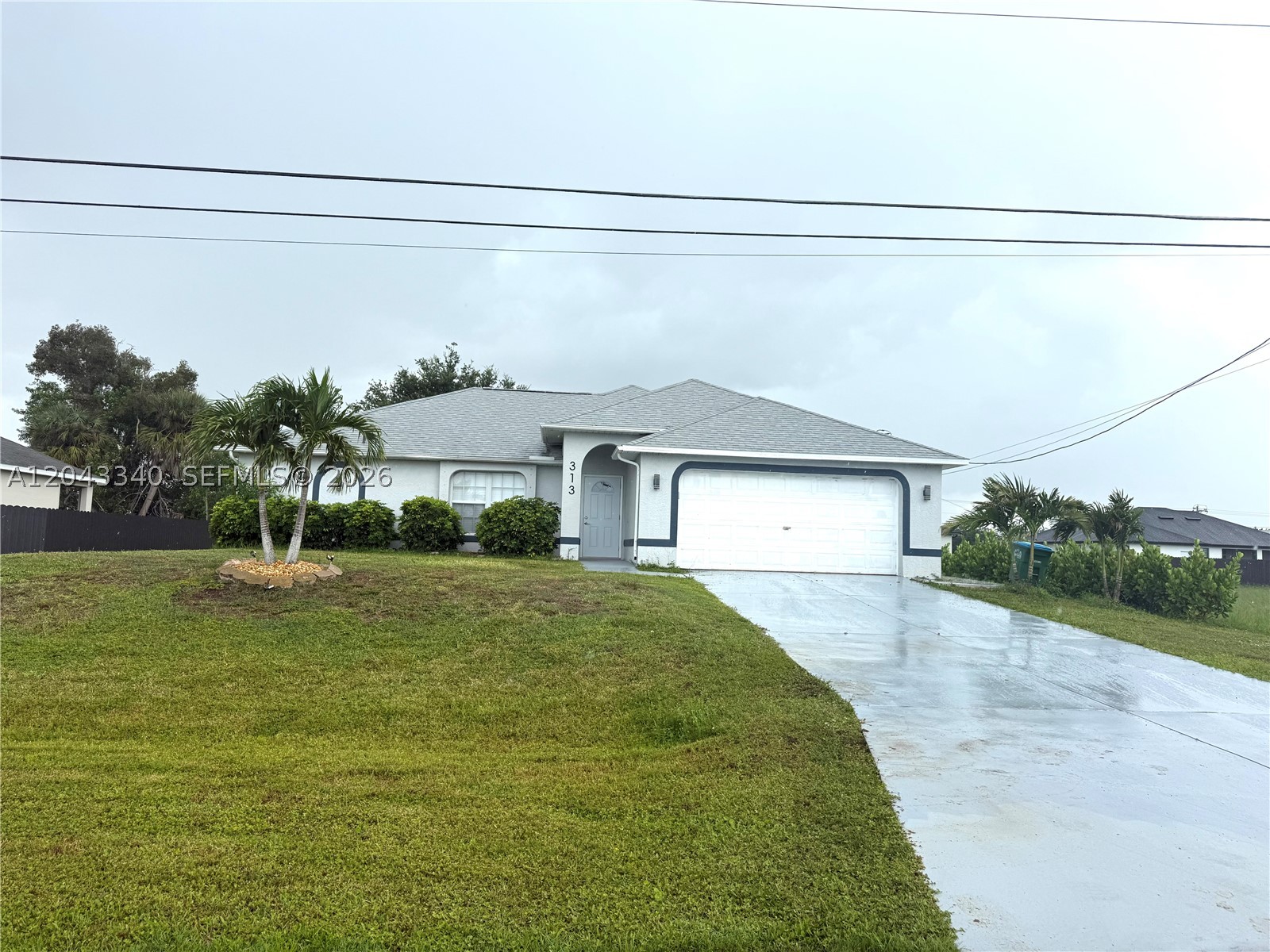 313 NW 16 PL Property Photo 1