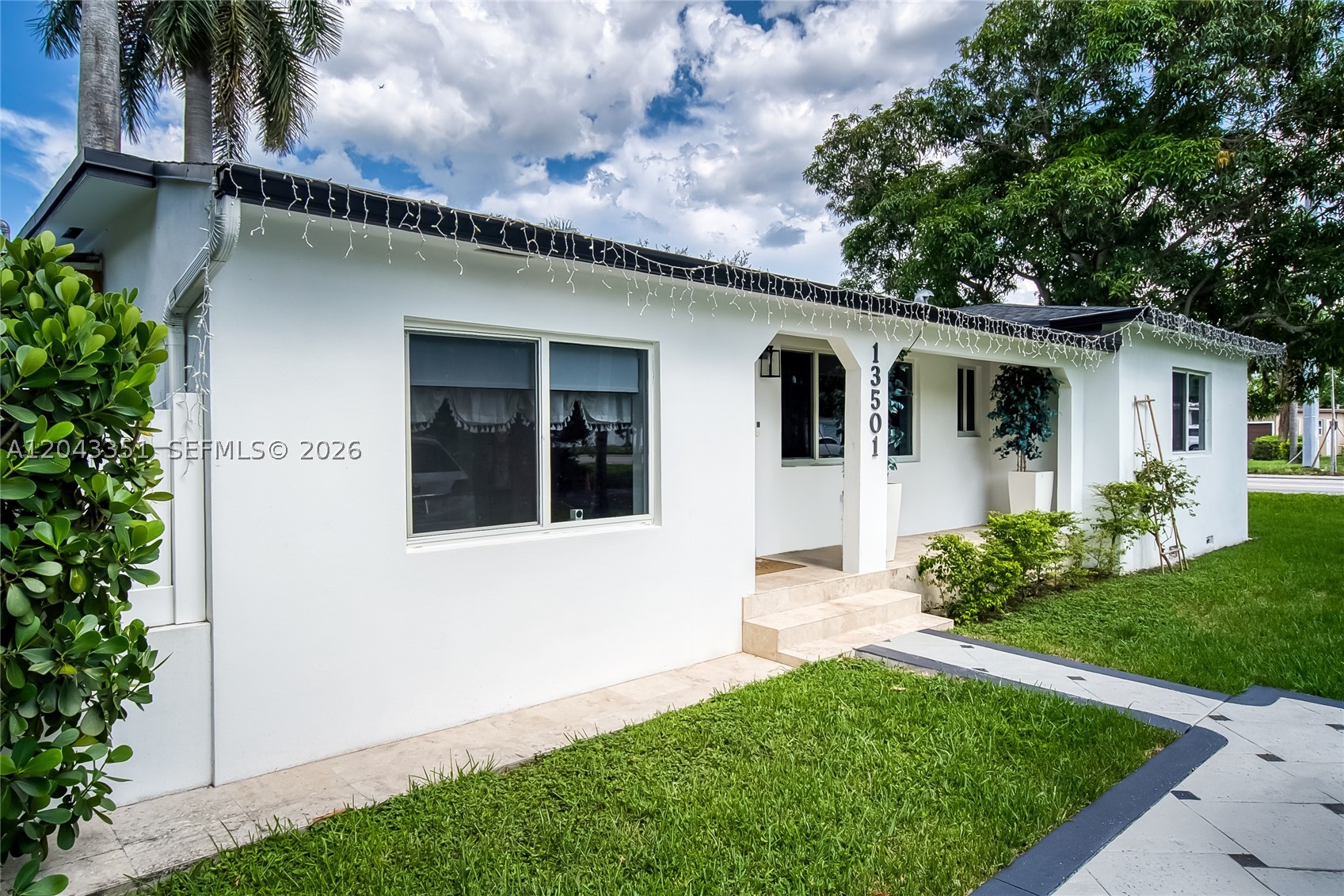 13501 Ne Miami Ct Property Photo 4