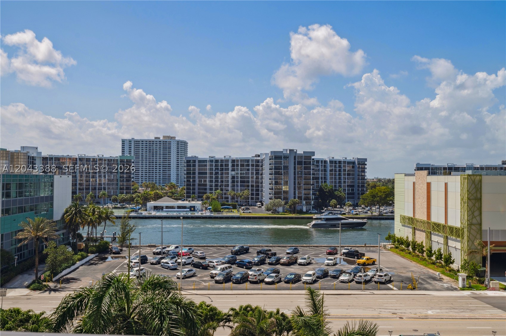 3505 S Ocean Dr 604 Property Photo 2