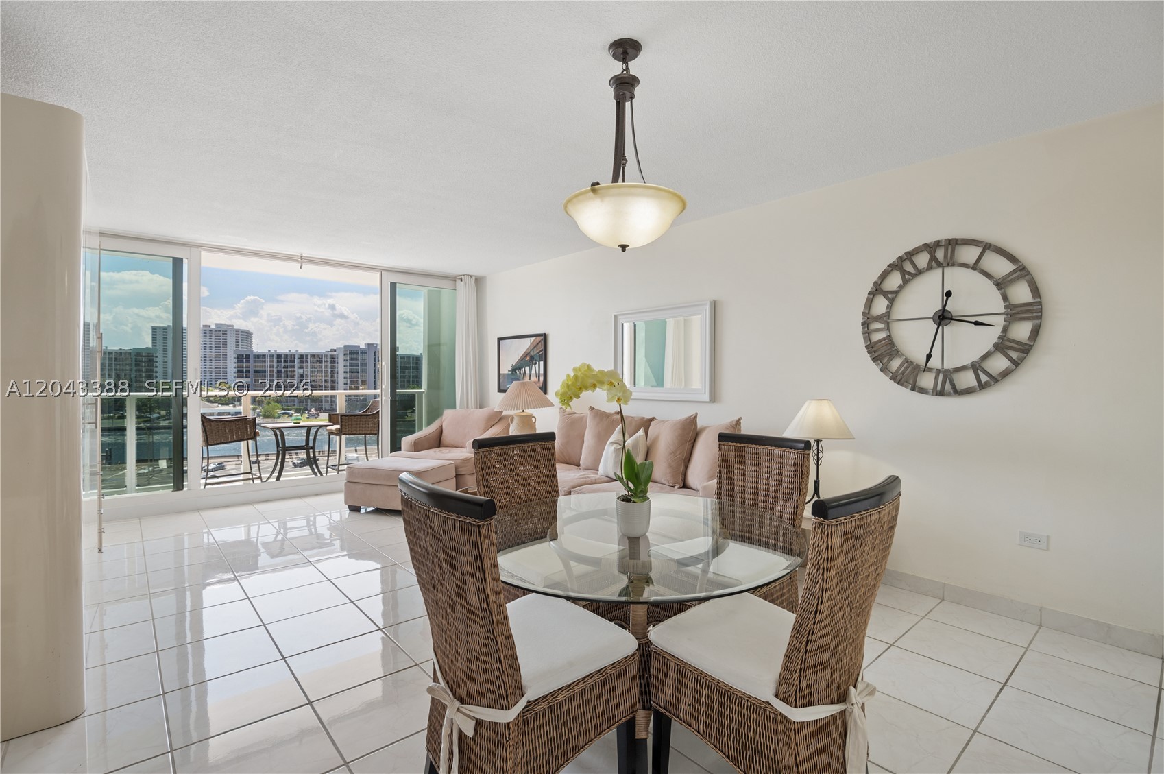 3505 S Ocean Dr 604 Property Photo 3