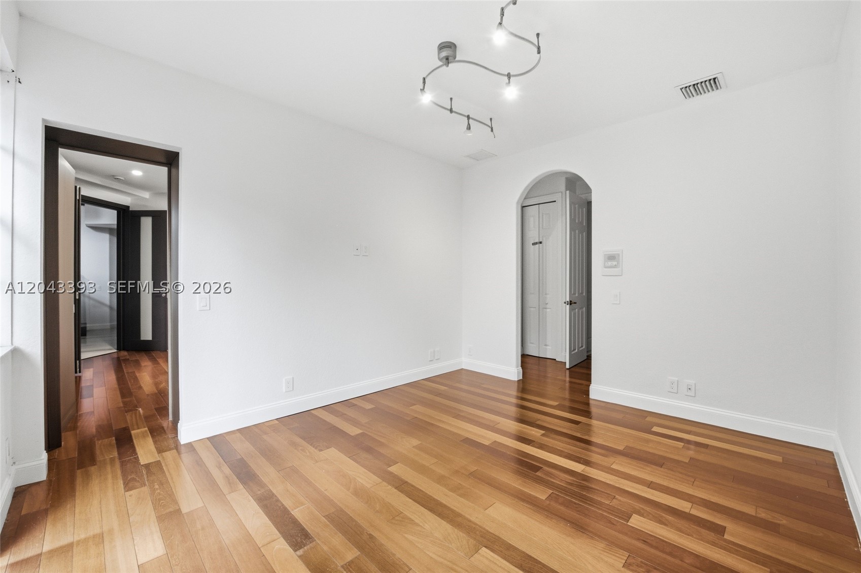 1585 Victoria Isle Way Property Photo 17