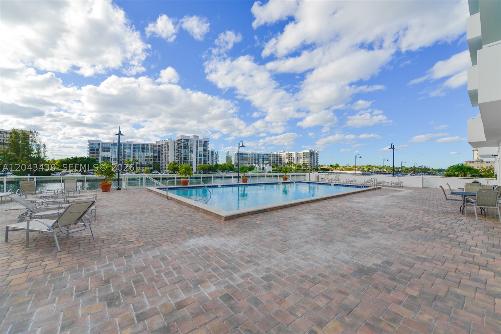 3000 S Ocean Dr 514 Property Photo 22