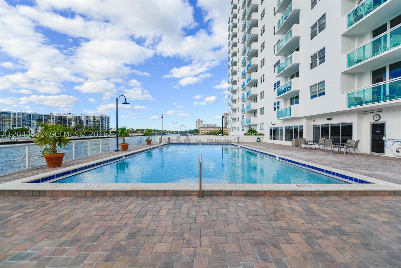 3000 S Ocean Dr 514 Property Photo 23