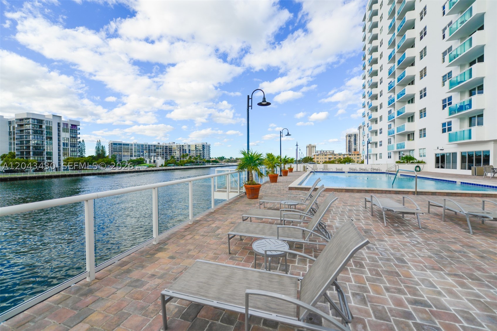 3000 S Ocean Dr 514 Property Photo 24