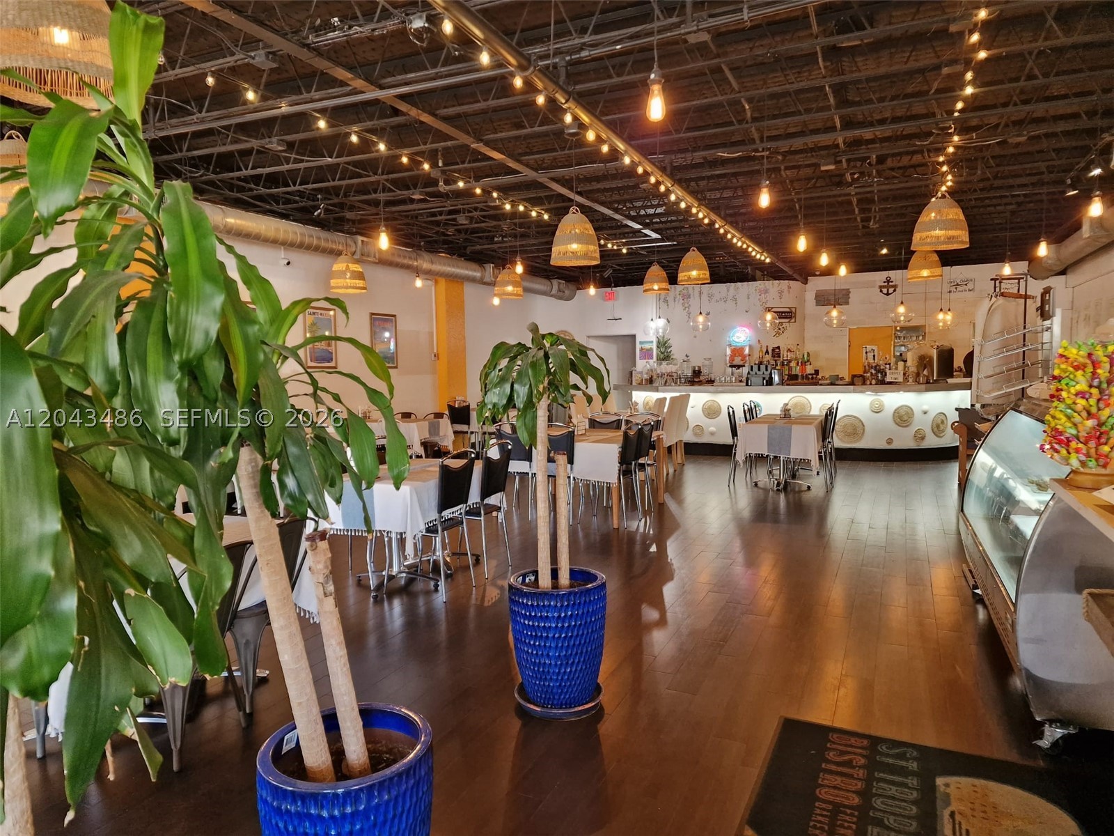 17032 Collins Ave Property Photo 8
