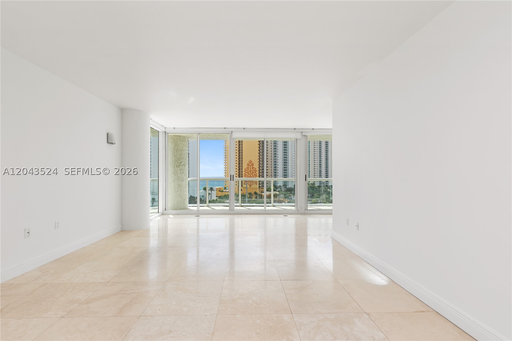16400 Collins Ave 942 Property Photo 7