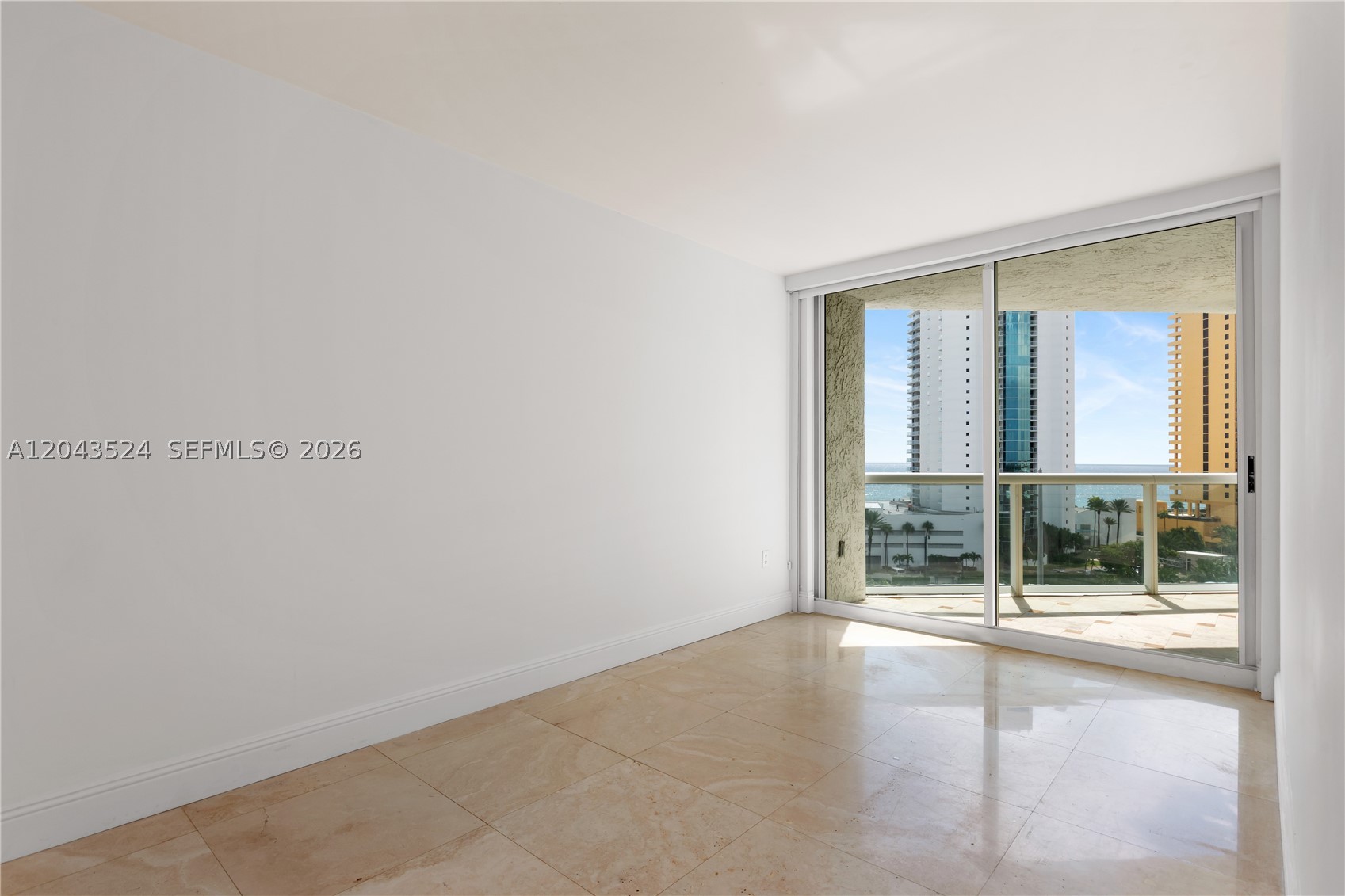 16400 Collins Ave 942 Property Photo 41