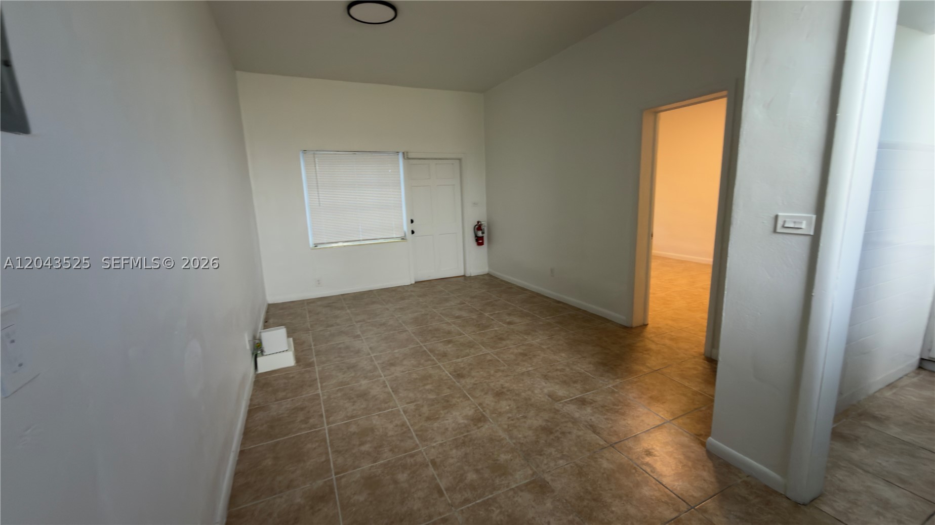 808 84th St 812 Property Photo 5