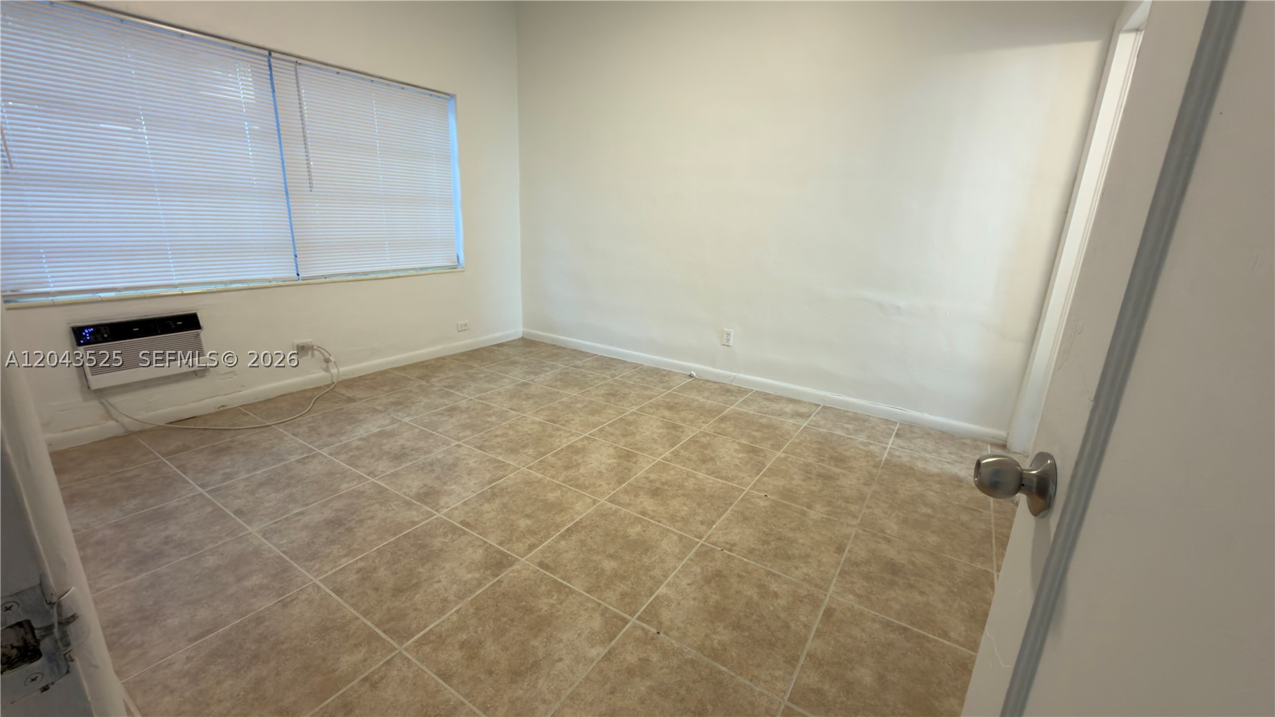 808 84th St 812 Property Photo 11