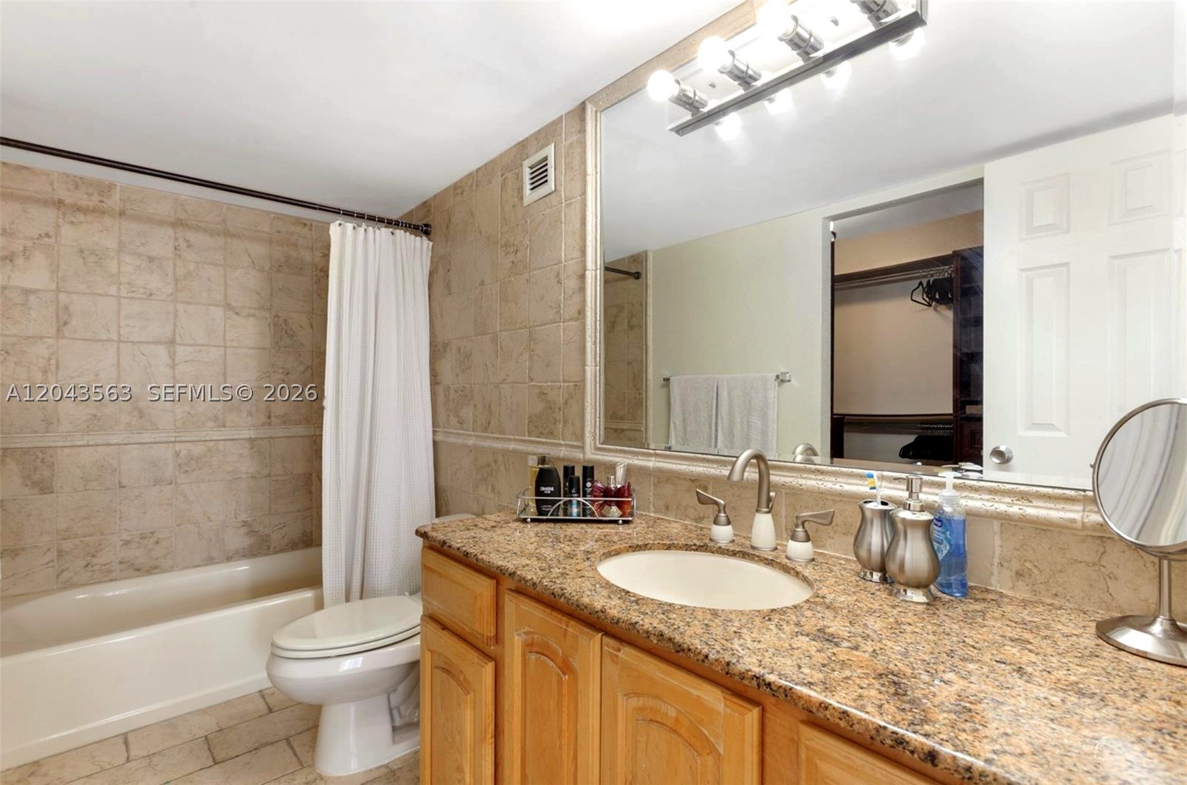 600 Ne 36th St 1717 Property Photo 11